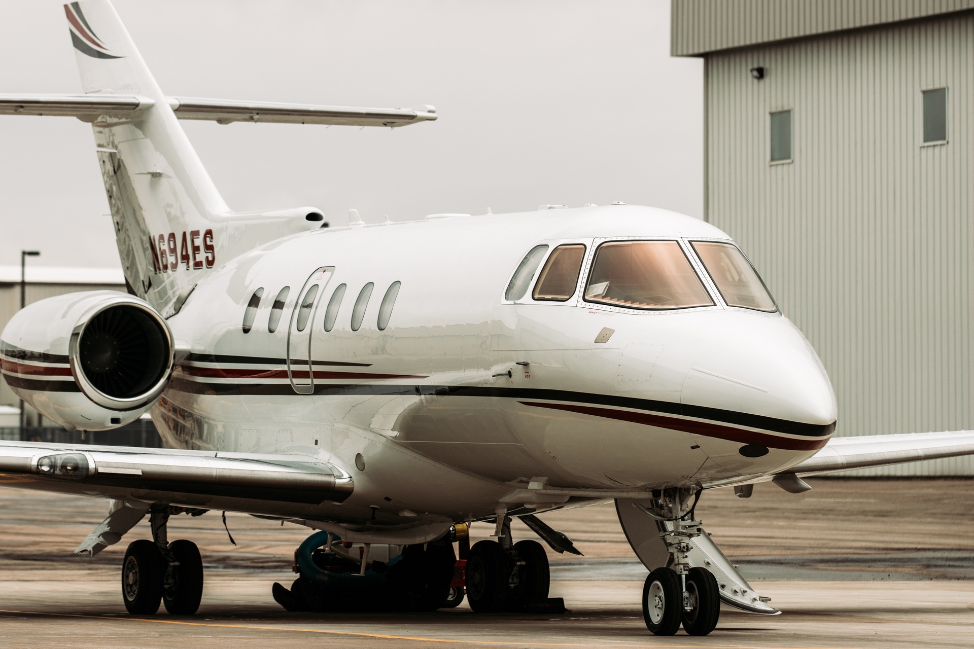 How to book a private jet