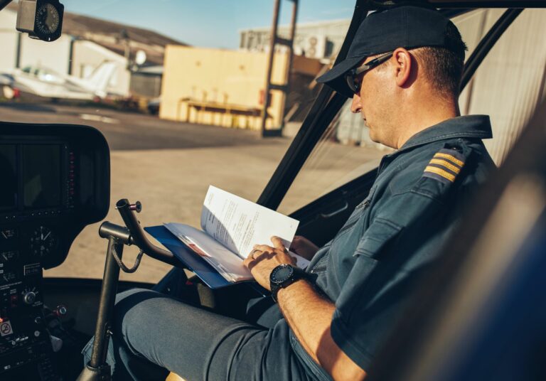 Top 12 Best Aviation Books