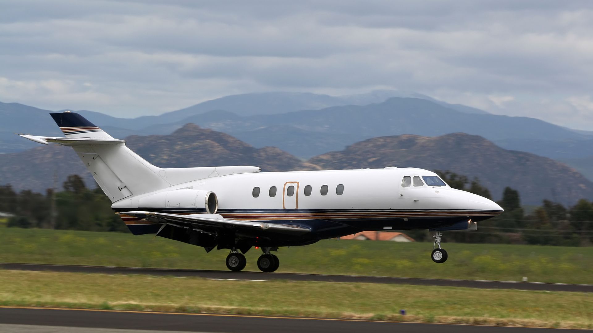 The Distinguished Legacy of Hawker Private Jets