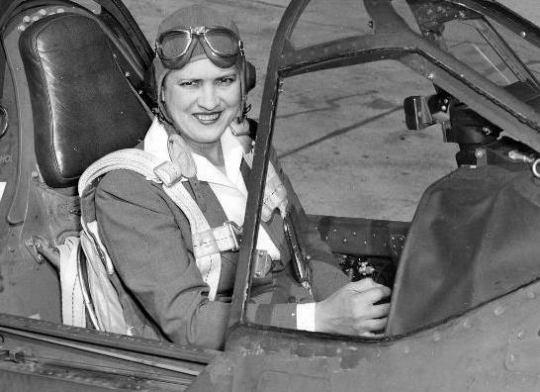 10 Famous Women Pilots – Private Jet Insider