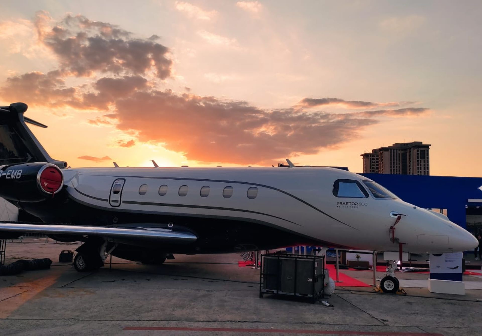 Embraer Phenom 300E