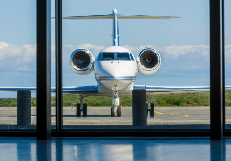 7 Best FBOs Worldwide Offering Luxury Services