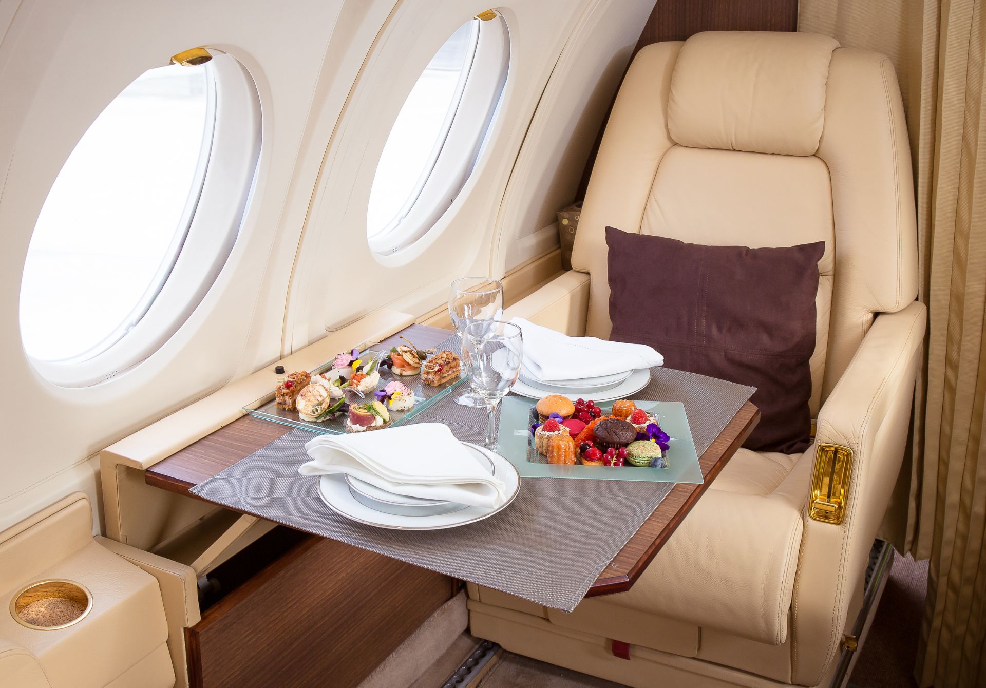 Private Jet Catering: Elevating the In-Flight Dining Experience